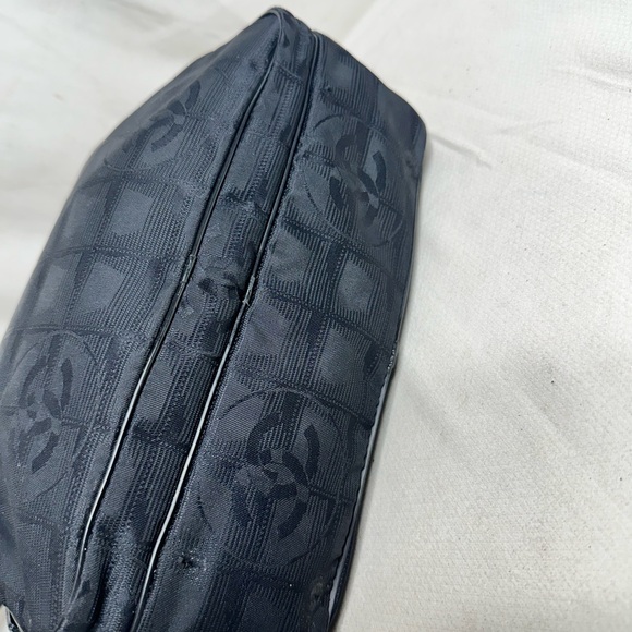 Chanel Handbag - Picture 5 of 10